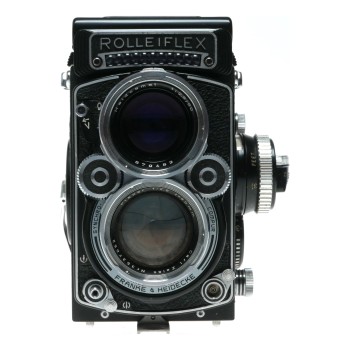 Rolleiflex TLR film camera Zeiss Planar 1:2.8 f=80mm in leather case with strap