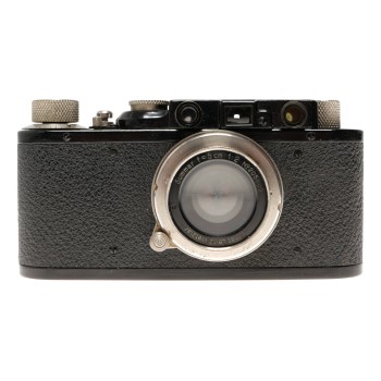 Leica II Black Rangefinder Camera Nickle Summar 5cm f/2 Lens